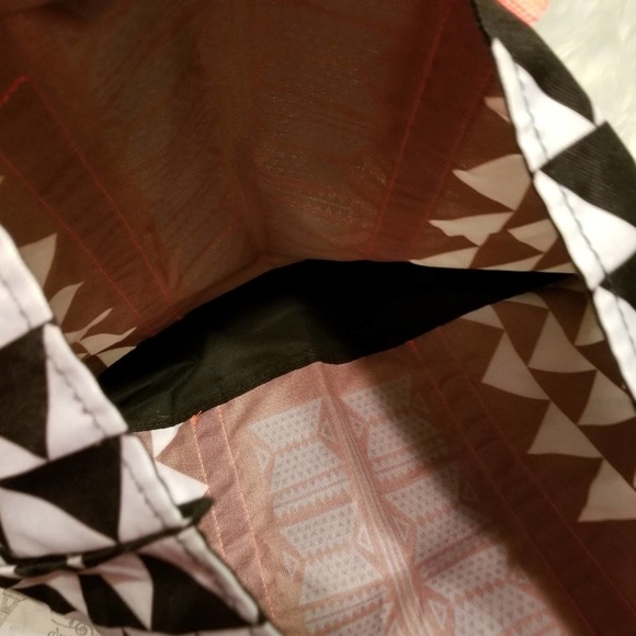 Tote Bag With Metallic Temporary Body Tattoo - Picture 8 of 8